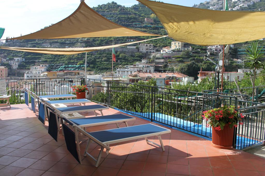 Eden Holiday Minori Buitenkant foto
