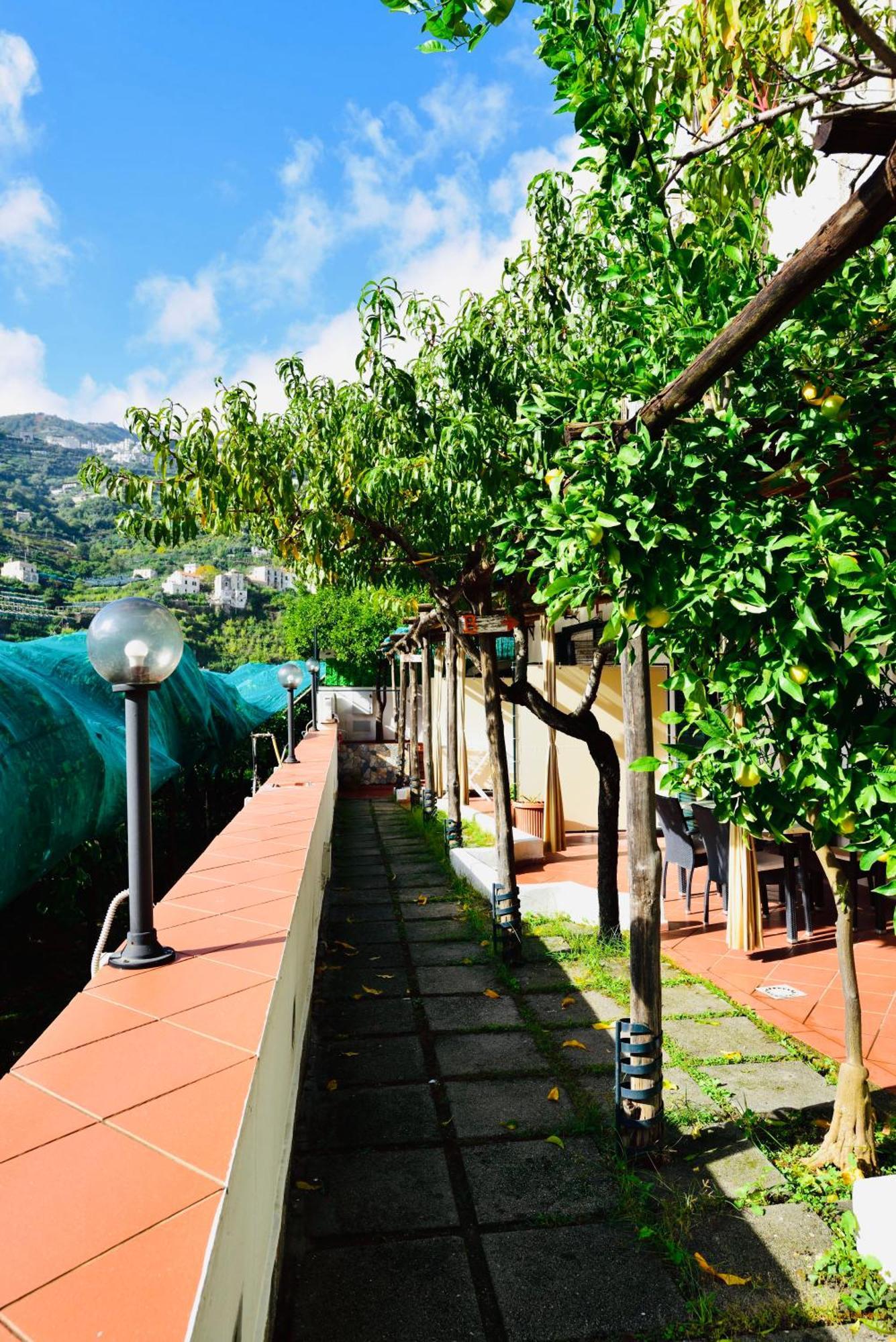 Eden Holiday Minori Buitenkant foto